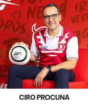 Ciro Procuna se une con el Jersey de Toros Neza de Reebok