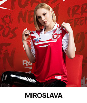 Miroslava Montemayor se une a la celebración con el nuevo Jersey de Toros Neza