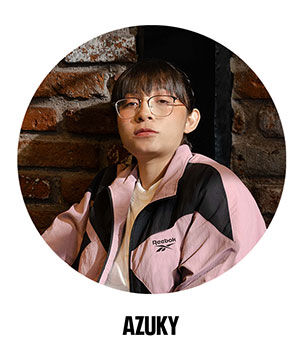 Azuky con chamarra deportiva Reebok rosa con el vector negra