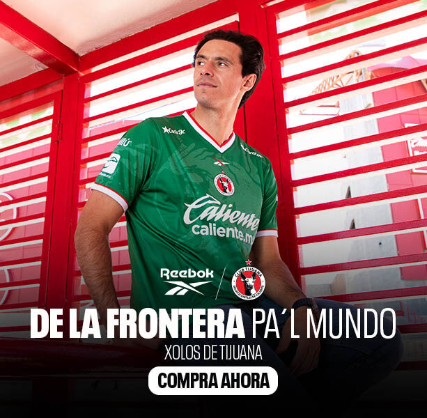 Banner principal mobile Reebok x Club Tijuana con modelo en jersey verde, estructura roja del estadio, logo Reebok, escudo Xoloitzcuintles, texto Edici&oacute;n Especial y bot&oacute;n Compra Ahora.