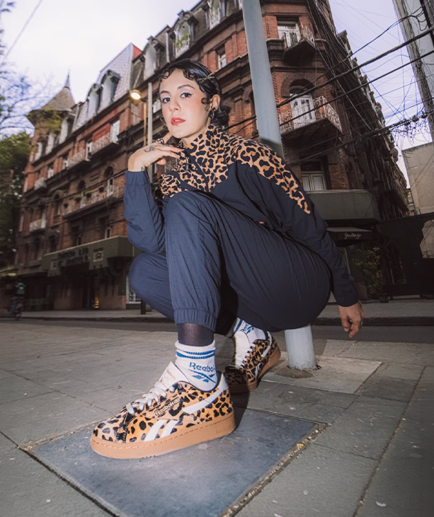 Compra el look completo cl&aacute;sico para mujer