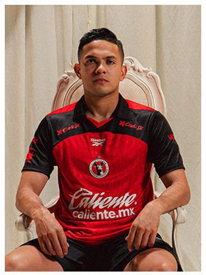 Playera de Xolos Tijuana manga larga color morado. &iexcl;Apoya a tu equipo con estilo Reebok!