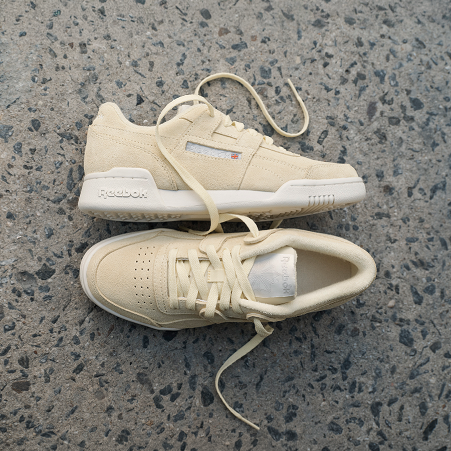 Tenis Reebok Workout Plus beige classics