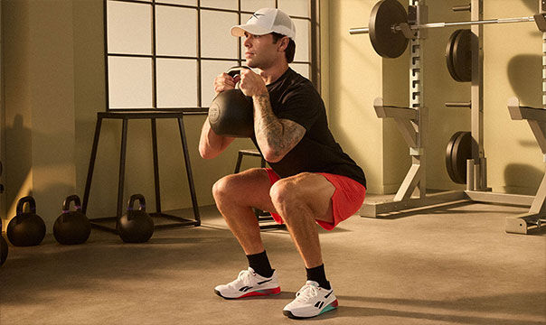 Renueva tu rutina de entrenamiento con los accesorios y tenis de reebok para hombre
