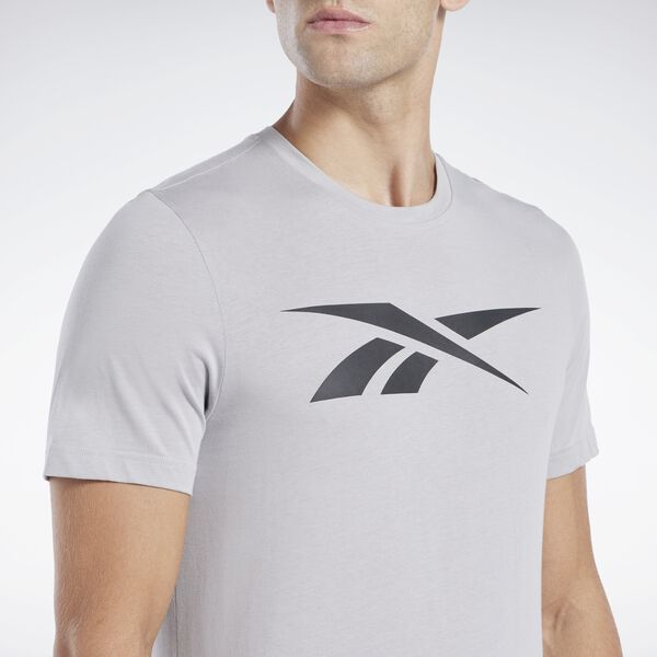 Playera Graphic Series Vector MXN 449.00 Reebok
