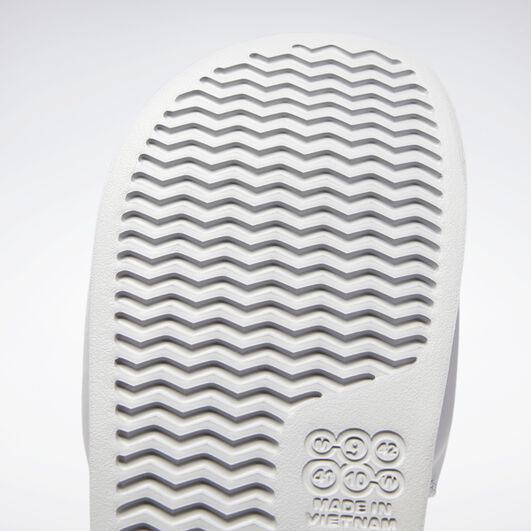 Sandalias Classics image number 3
