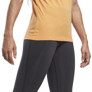 Playera Training Essentials Graphic