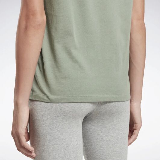 Playera Training Essentials Graphic image number 4