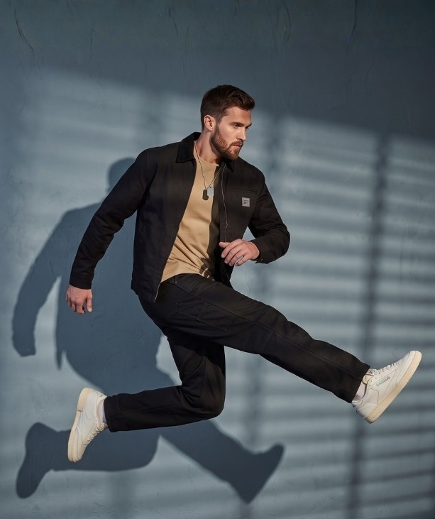 Hombre outfit negro casual elegante