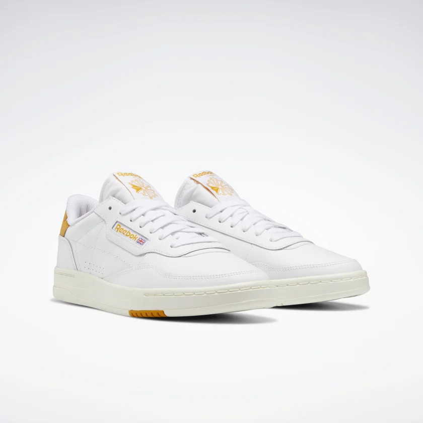 Tenis Court Peak image number 2